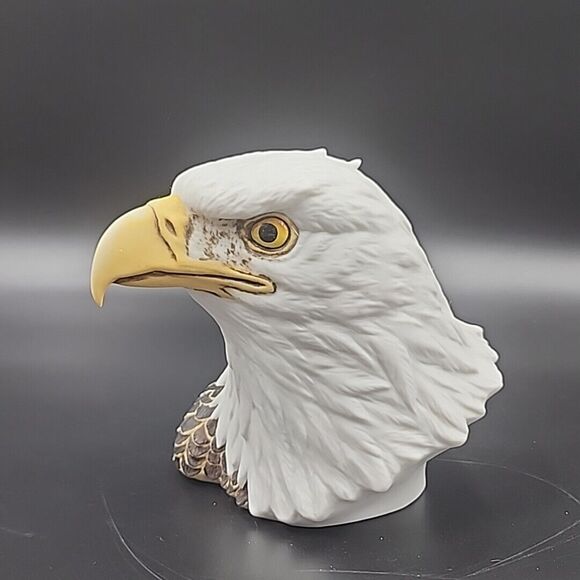 American Eagle Gallery Porcelain Bald Eagle Bust By Maruri USA 1983 E-8503 - Picture 3 of 8